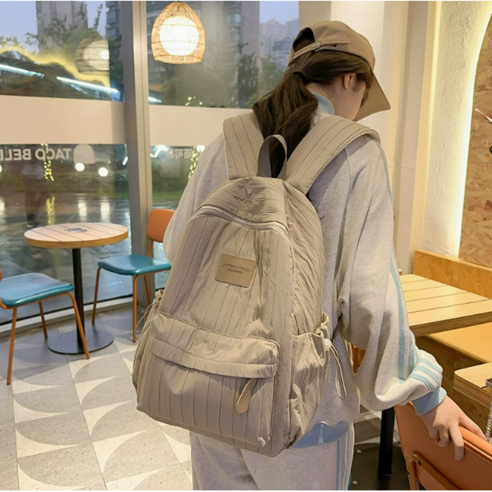 가볍고 스타일리쉬한 라이프윙 기저귀 가방 하나로 육아는 템빨!