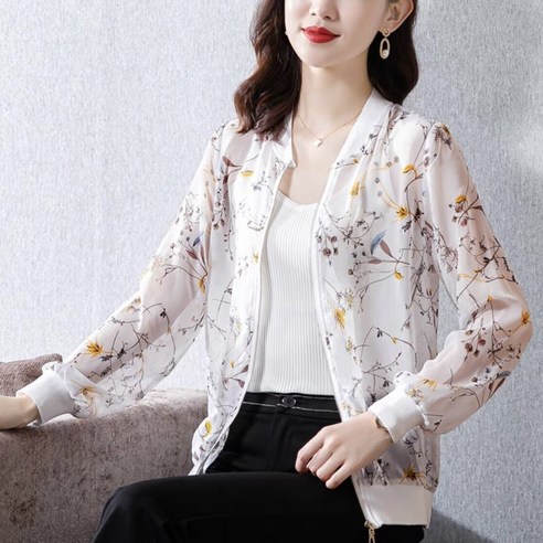 중년 여성을 위한 세련된 자외선 차단 여름 재킷