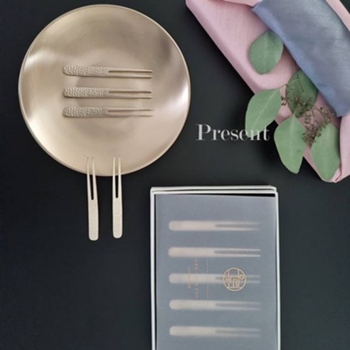 윤슬처럼 빛나는 당신의 디저트 테이블을 완성하세요.