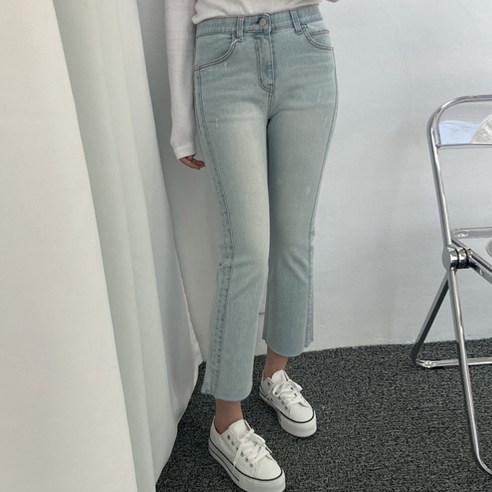 女  時尚  服裝  底部  牛仔褲  長褲  成年女性  成年女性  婦女  女人