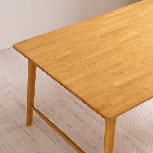 가족과 함께하는 따뜻한 식탁