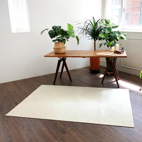 포근함과 스타일을 모두 갖춘 사계절 러그