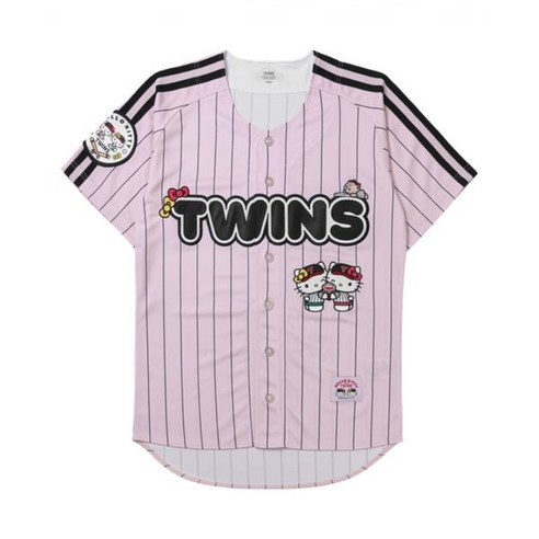 야구장에서 시선집중! LG 트윈스 헬로키티 유니폼으로 패셔니스타 등극! lg유니폼