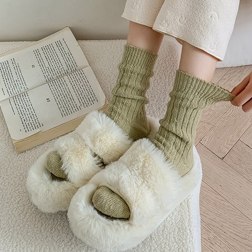 포근함과 스타일을 동시에! 슈가앤 도톰 골지 니트 양말