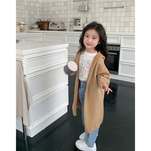 아기에게 따뜻함과 스타일을 선사하는 하랑이네 여아용 후드 롱 가디건