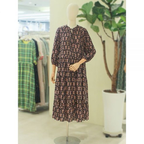 써스데이아일랜드 A라인 패턴 원피스 (T236MOP141W)