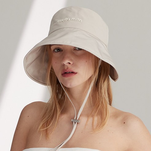 자외선 차단과 스타일을 한번에! 멜라밀라 로렌 폴리 보닛햇으로 완성하는 데일리룩