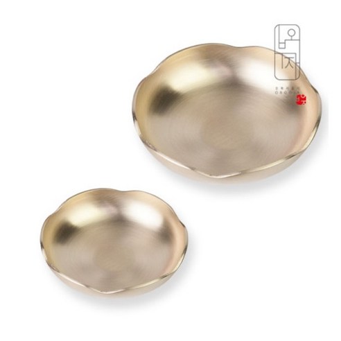 전통의 숨결, 오부자방짜유기 꽃찬기로 식탁에 예술을 더하세요.