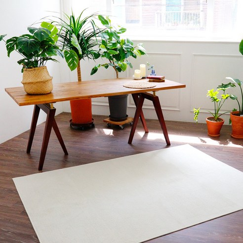 포근함과 스타일을 모두 갖춘 사계절 러그