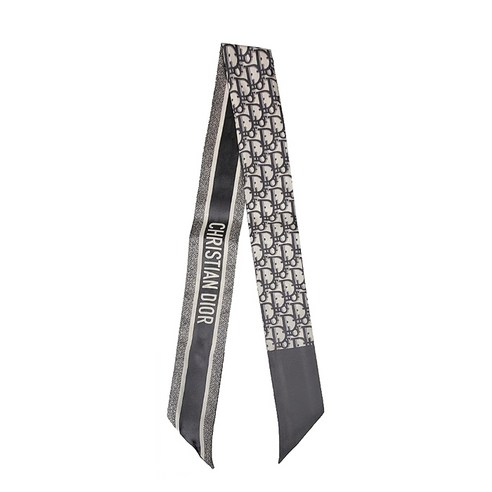 시간을 초월하는 우아함, 디올 오블리크 미차 스카프 그레이의 매혹 디올미차스카프