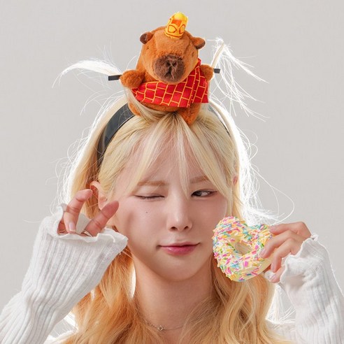 말랑마쥬 인싸템 캐릭터 파티 머리띠, 1개, 카피바라_킹
