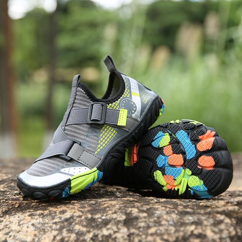 남성을 위한 편안하고 다용적인 운동 등산화: 트레킹과 데일리 활동에 이상적입니다.