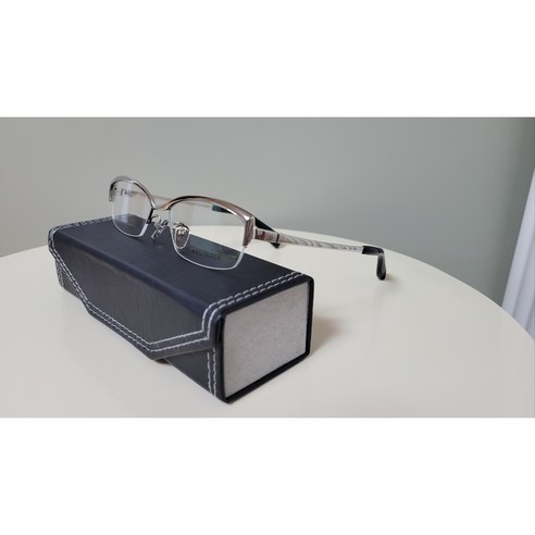 세월을 초월하는 가치, 마수나가 안경 M5002: 100년 장인의 손길로 완성된 티타늄 명작 (50개 한정) 마수나가