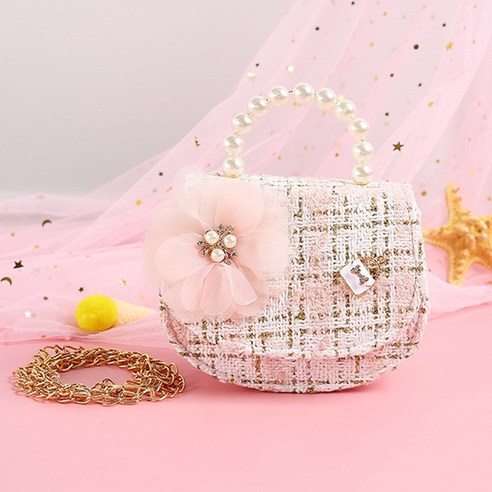 사랑스러운 토끼 체인백으로 우리 아이의 스타일을 완성하세요!