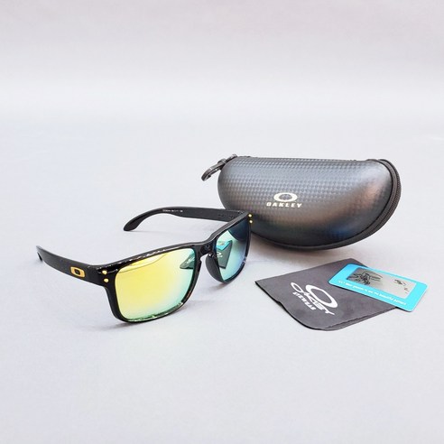 홀브룩 유광블랙 테 & 레인보우 렌즈 (Oakley Holbrook Sunglasses)