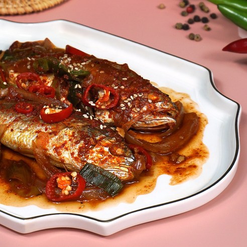 신선한 제주산 참조기로 맛있고 영양가 있는 식사를 간편하게 즐기세요.