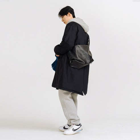 세련된 따뜻함을 위한 제타22 겨울 파카