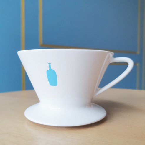 블루보틀 세라믹 커피드리퍼는 고품질의 세라믹 재질로 제작되었습니다.