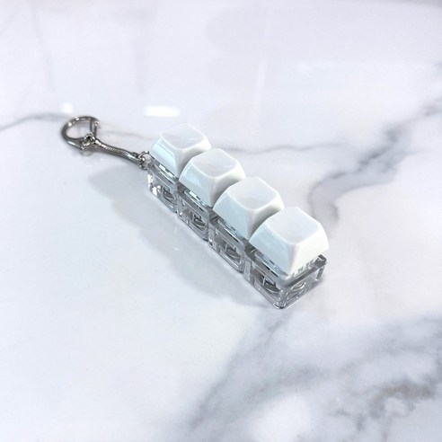 딸깍거리는 손맛과 빛나는 LED, 일상에 즐거움을 더하는 LED 키캡 키링