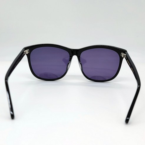 루이까또즈 9468 선글라스: 당신의 눈부신 여름을 위한 우아한 선택