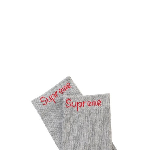 슈프림 양말로 발끝까지 스타일리시하게!