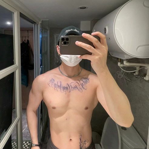 여름을 특별하게 변화시켜주는 타투 스티커