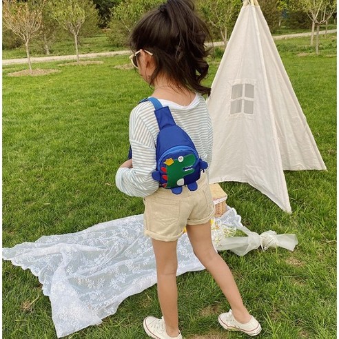 아이들의 마음을 사로잡는 공룡 슬링백, 최고의 답례품!