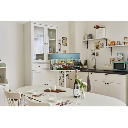 공간을 예술로 승화시키는 마법, 삼성 무빙 스탠드 화이트