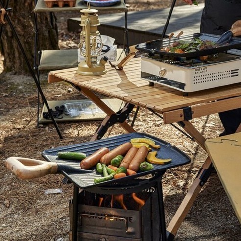 캠핑 야외에서 고기를 편리하게 구워먹을 수 있는 플라잉쿡 손잡이 삽그리들