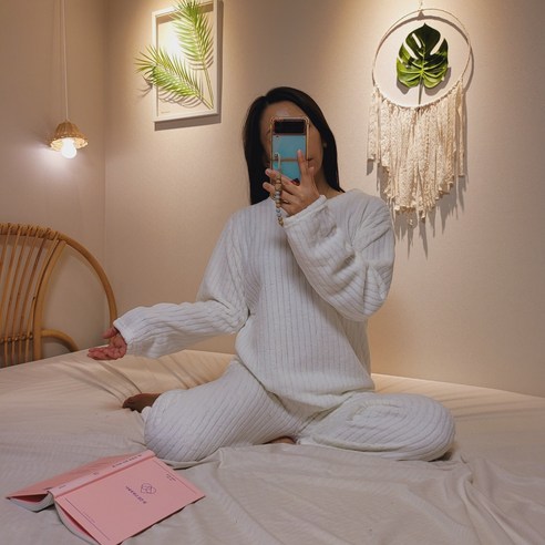 수지나 여성용 극세사 꿀잠 파자마 잠옷 상하 세트