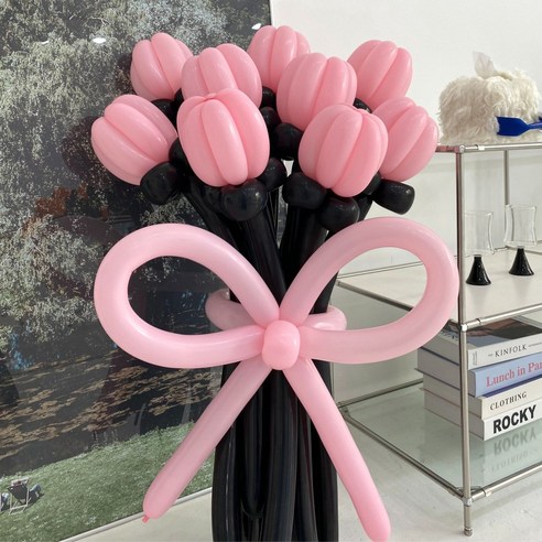 핑크빛 설렘을 선사하는 알로카노 DIY 풍선 꽃다발로 잊지 못할 생일을!