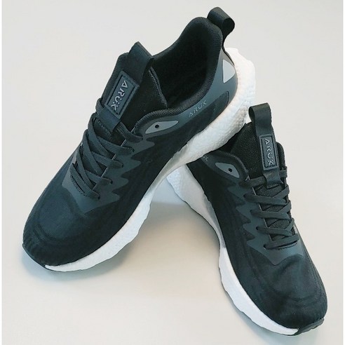 편안하고 가벼우며 다목적으로 사용할 수 있는 에이룩 하이텍 운동화