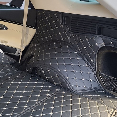 현대 팰리세이드 차량의 트렁크를 먼지, 흙, 액체로부터 보호하는 완벽한 맞춤형 트렁크 매트