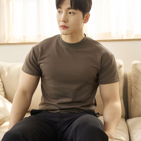 쫀득찹찹 어깨넓어보이는 남자 머슬핏 반팔 티셔츠 고급원단