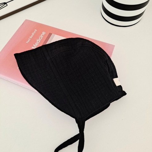 소중한 아기 피부를 위한 사계절 면 거즈 보넷