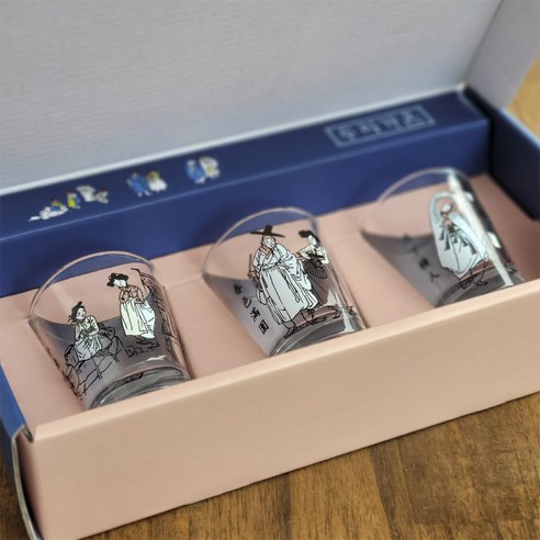 소주의 맛을 한층 더 즐기게 해주는 예술적 소주잔