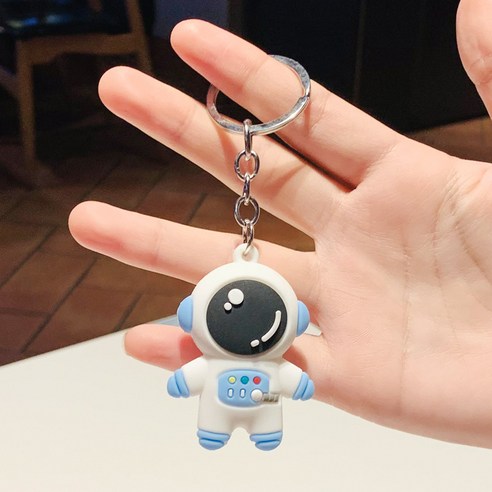 KOREALN 만화 우주 비행사 키 체인 공간 남자 펜던트 PVC 가방 펜던트 절묘한 자동차 열쇠 고리 작은 선물
