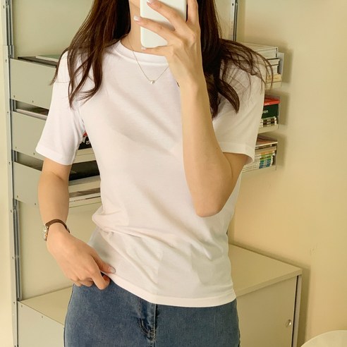 여름을 위한 완벽한 베이직: 앤샵 심플 반팔 라운드넥 티셔츠