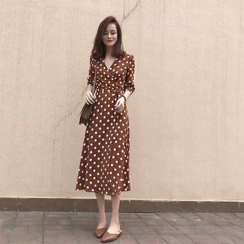 Mao프랑스어 스타일 긴 V 넥 드레스 여름 새로운 레이스 업 허리 슬리밍 우아한 폴카 도트 오버 무릎 드레스