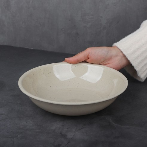 순백 멜라민 그릇으로 완성하는 품격 있는 식탁