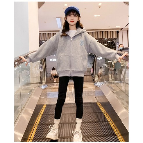 아이들을 위한 포근한 따뜻함과 편안한 착용감을 선사하는 후드자켓