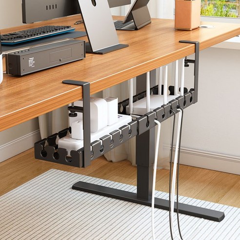 길이 조절 무타공 멀티탭 거치대로 엉망진창 책상 탈출하고 쾌적한 환경을 만드세요.