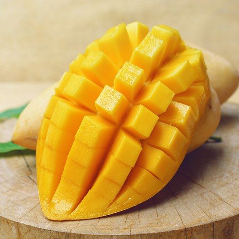 태국산 망고의 맛과 영양을 만끽하세요