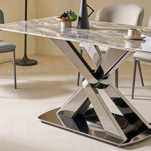 아우룸 천연대리석 식탁으로 주방을 호텔처럼 고급스럽게!