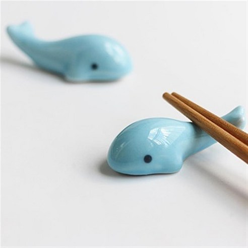1,500원의 행복: 귀여운 돌고래 수저받침으로 식탁 분위기 UP!