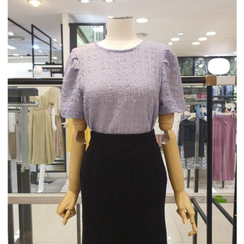 온앤온 라운드넥 엠보 블라우스 NJW3MB623