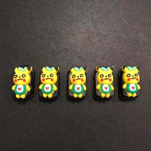 자동차에 작은 갈고리 차 안의 앞줄 장식 용품을 전부 붙이다, 자동차 고리-피카츄