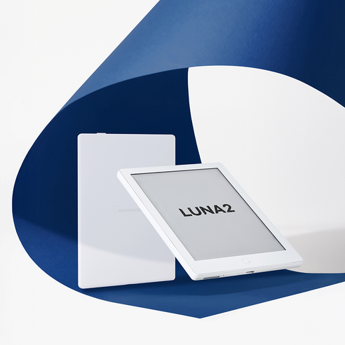 가벼운 루나2와 함께 언제 어디서든 독서의 자유를 누리세요.