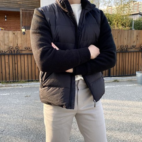 압도적인 배송속도와 뛰어난 보온성을 가진 오리털 덕다운 니트패딩 자켓