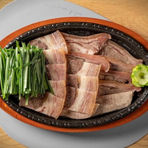 깊은 맛과 풍성한 영양, 유비푸드 소머리국밥으로 즐기는 진정한 보양